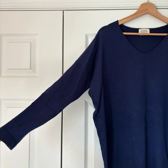 Ivy & Leo Dreamer Sweater Navy Blue Oversized V-Neck Tunic Sweater M/L #T1938 - Picture 5 of 6